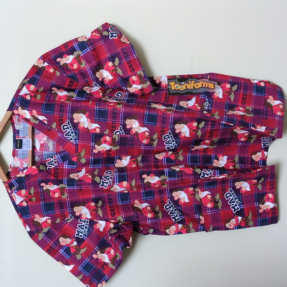 NEW Men's XL Grumpy Mad Skills Scrub Top Tooniforms Snow White & Seven Dwarves 7